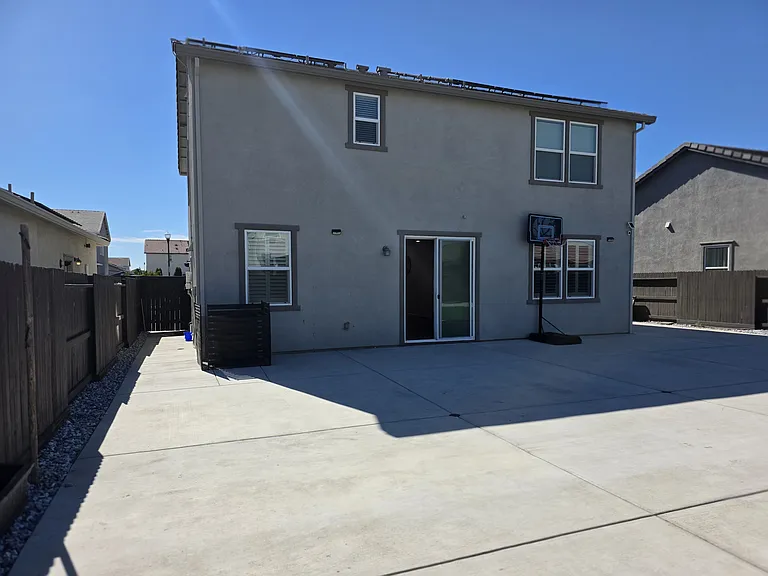 15357 Trolley St — Photo 9