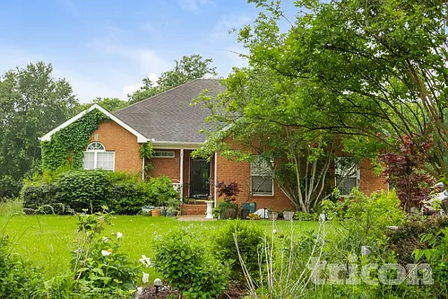 207 Towbridge Dr Photo 1