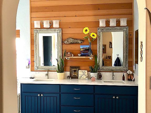 Master bath 