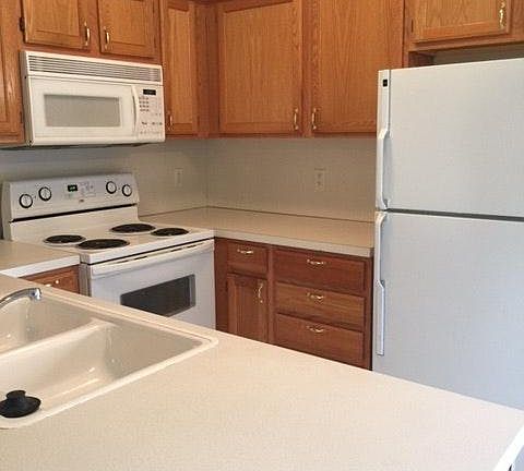 3rd image of 20566 Wirt St