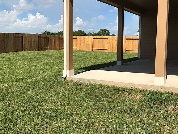 4th image of 12907 Oak Falls Dr