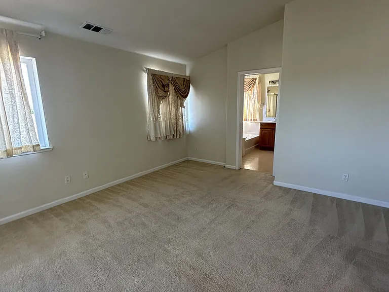 2065 McKenzie Pl — Photo 9