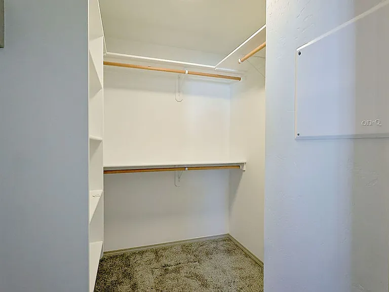 709 E Avenue K — Photo 2