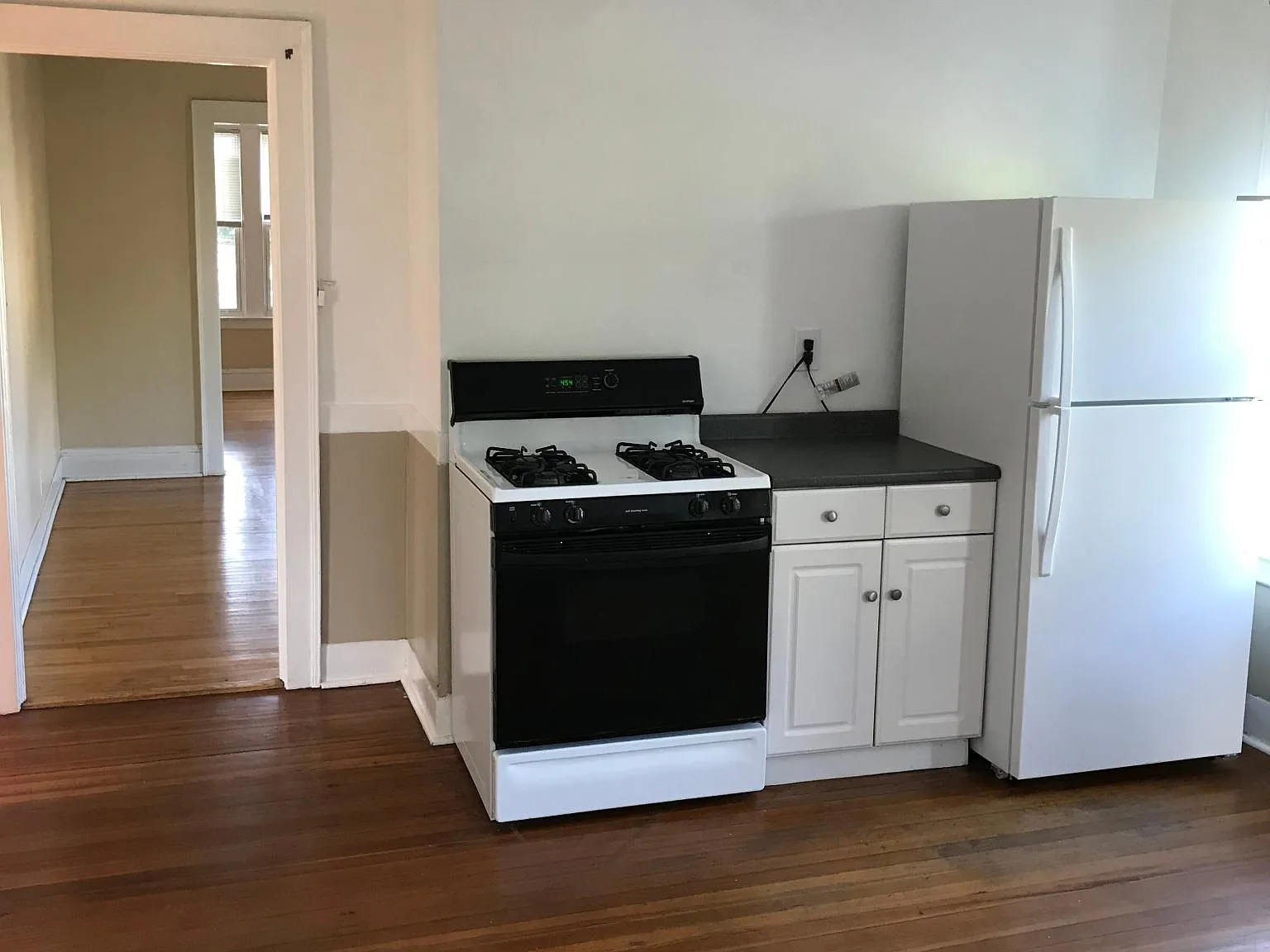 235 Park Rd — Photo 2