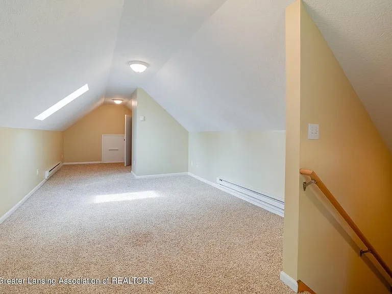 608 1/2 Seymour Ave — Photo 4