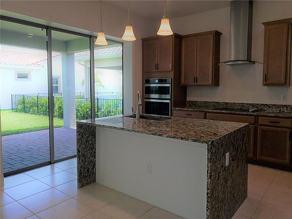 5th image of 13267 Oakenshaw Ln