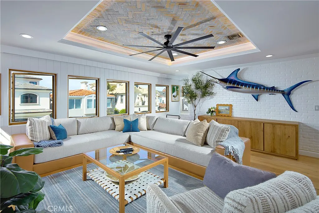 5 bed, 2335 sqft, $35,000 — Photo 3