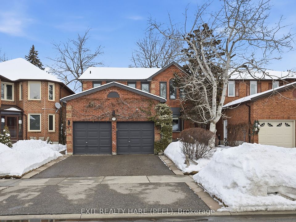 1st image of 77 Lord Simcoe Dr