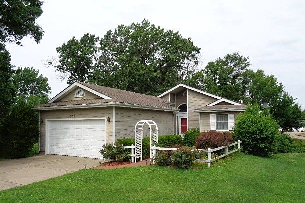 1st image of 318 Hillcrest Dr