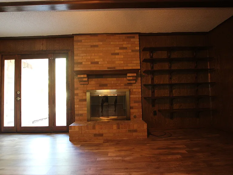 800 Rhodes Dr — Photo 9