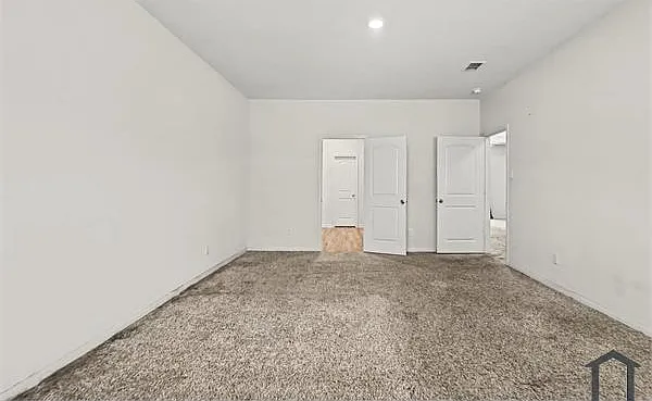 4 bed, 2131 sqft, $2,999 — Photo 4
