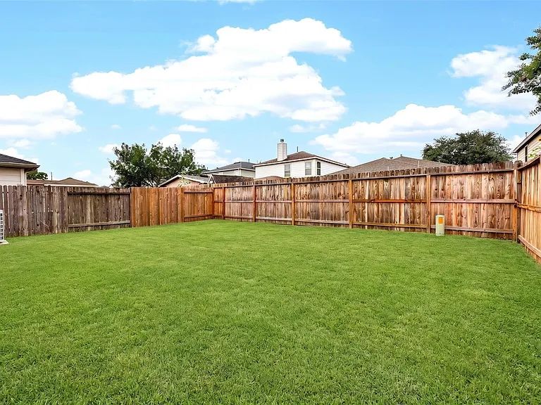 20722 Fair Castle Dr — Photo 33