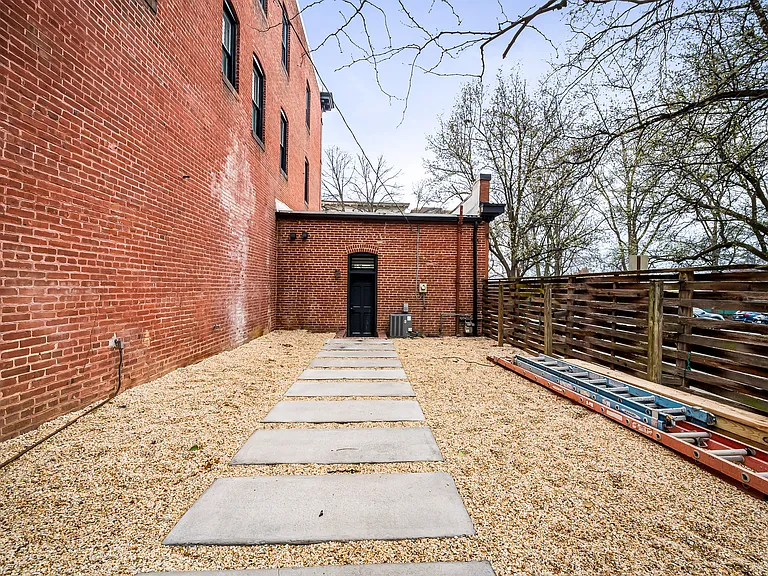 1200 Bolton St — Photo 20