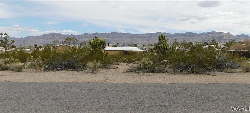 2nd image of 295 W Meadview Blvd