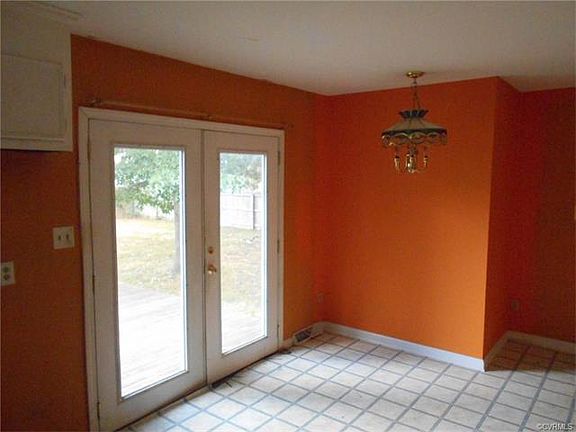 4th image of 211 Cottonwood Ln