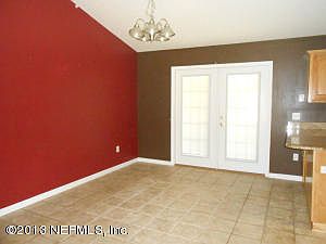 3rd image of 361567 Pine St