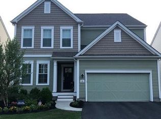 215 Stonehaven Dr, Weymouth, MA 02190