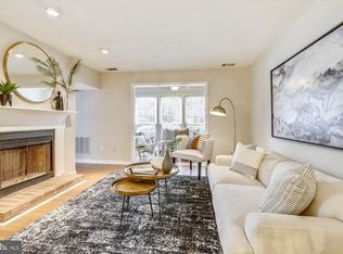 10000 Oakton Terrace Rd, Oakton, VA 22124