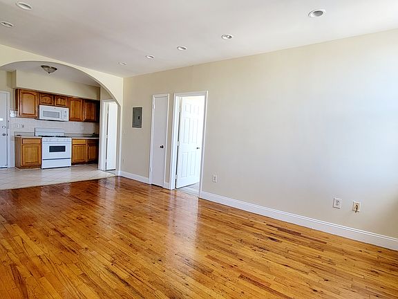 3rd image of 6054 Tyler Pl #17