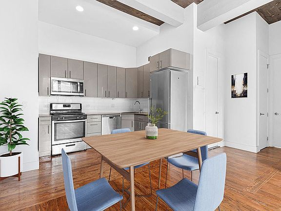 3rd image of 79 Clifton Pl #2GG