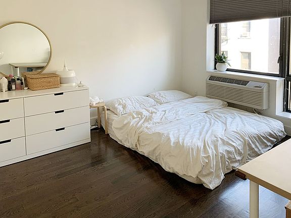 5th image of 1125 45th Ave APT 4D