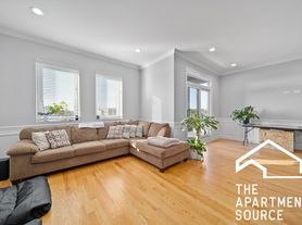 3336 W Irving Park Rd, Chicago, IL