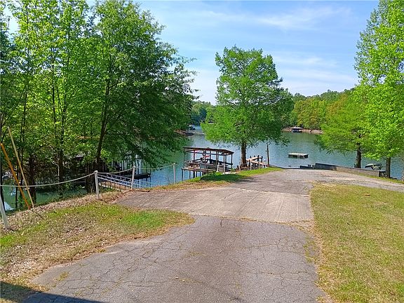 3rd image of 00L-3 Hickory Cove Rd