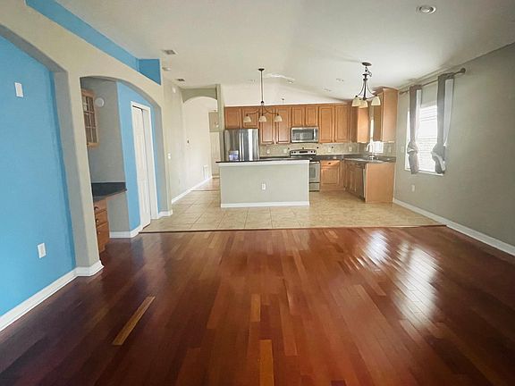 4th image of 10558 Coral Key Ave