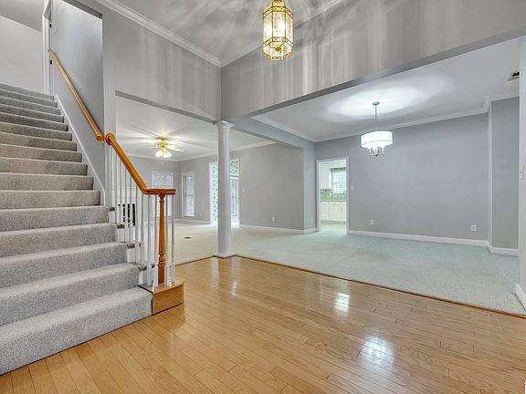 2nd image of 113 Southlake Ln