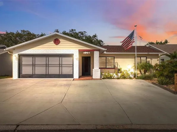 11422 Brown Bear Ln, Port Richey, FL 34668