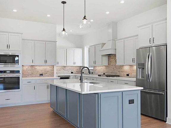 The Elkhart - Kitchen