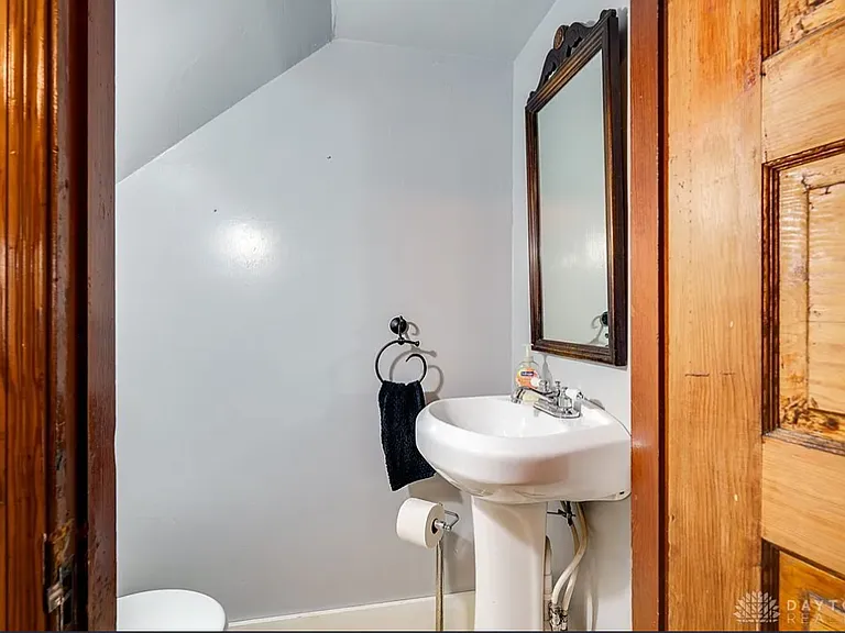 144 Central Ave — Photo 14