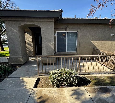 4th image of 4907 Calais Ct #3B-2Ba-1004Sqft