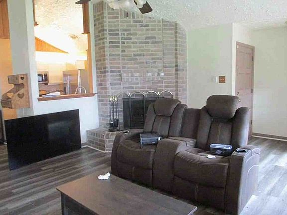 Additional Living Room
