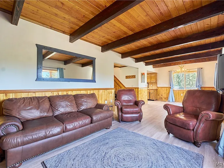 509 Wallace Ln — Photo 10