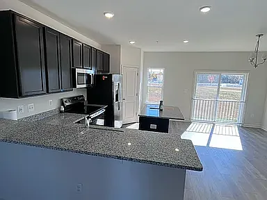 2504 Boeing Way — Photo 4
