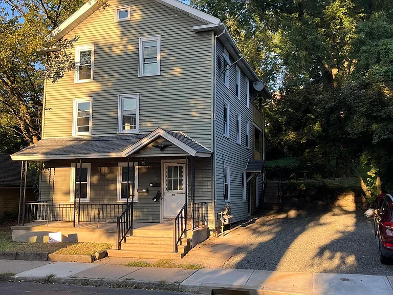 28 Carroll St #3 — Photo 11