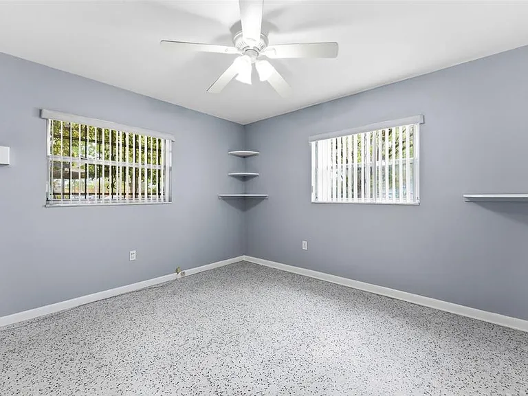 2711 W Heiter St — Photo 12