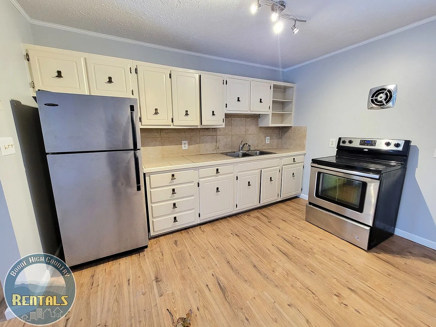 2 Bedroom Home in Boone — Photo 2