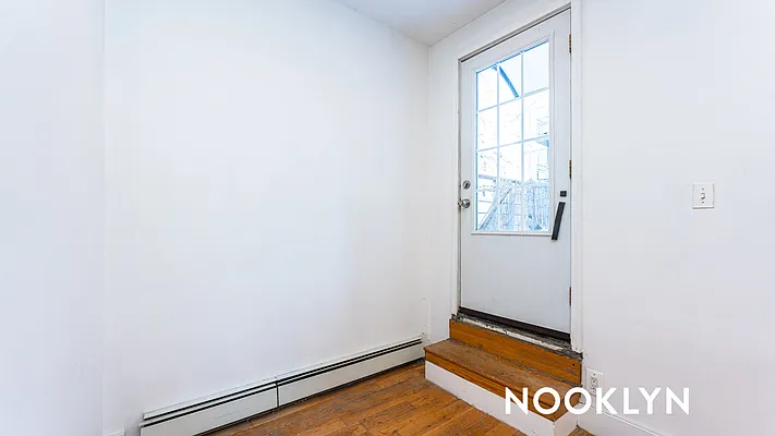 Rented by Nooklyn NYC LLC | media 19