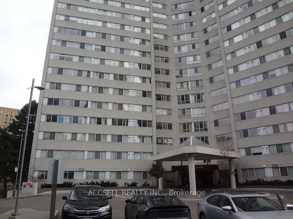 3700 Kaneff Cres #2106, Mississauga, ON L5A 4B8
