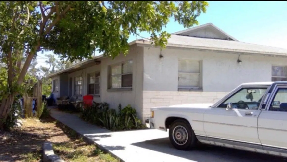 4 bed, 1000 sqft, $995 — Photo 1