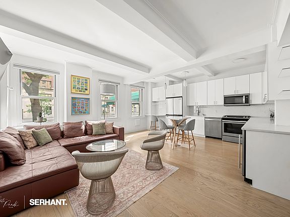 3rd image of 179 E 79th St APT 1-B