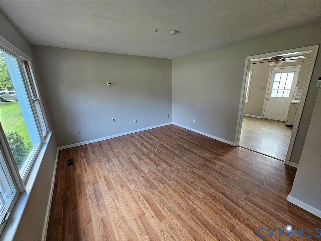 3 bed, 2.0 bath, 1510 sqft, $2,395 — Photo 4