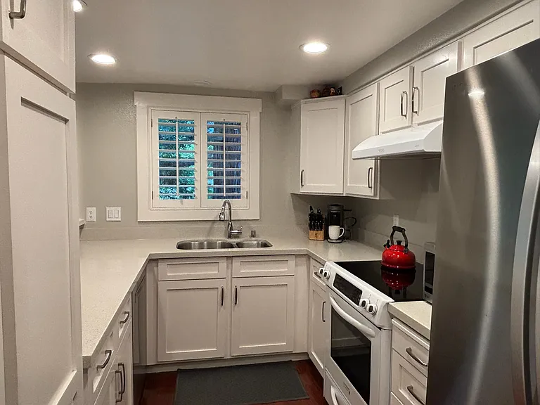 206 W Prospect Ave #F — Photo 4