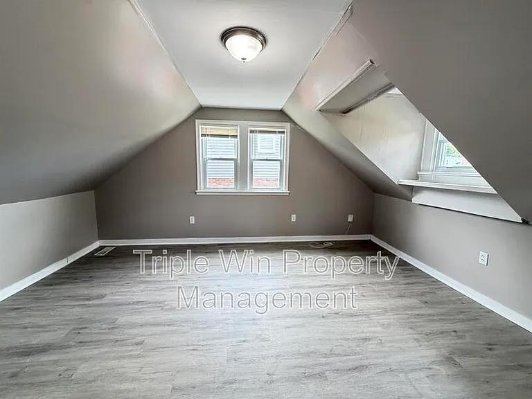 802 Rolwes Ave — Photo 34