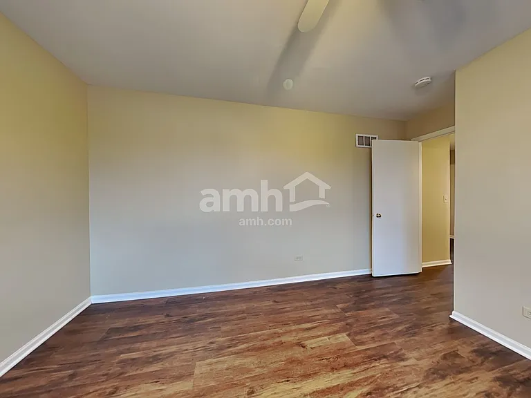 1920 Chestnut Grove Dr — Photo 15