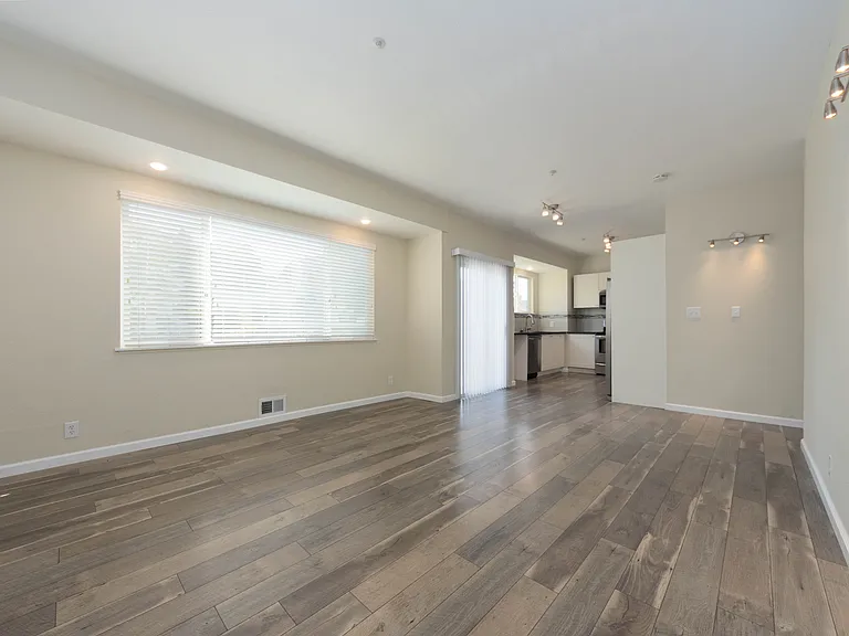 3233 Harrison St #A — Photo 10