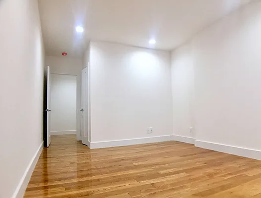 Rented by Uptown Flats LLC | media 19