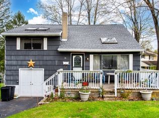 32 Madison Dr, Ogdensburg Boro, NJ 07439